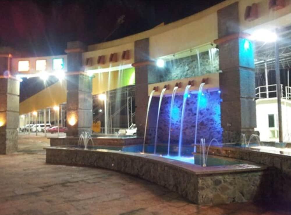 Hipico Inn Hotel Poza Rica Exterior photo