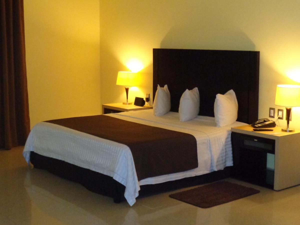 Hipico Inn Hotel Poza Rica Exterior photo